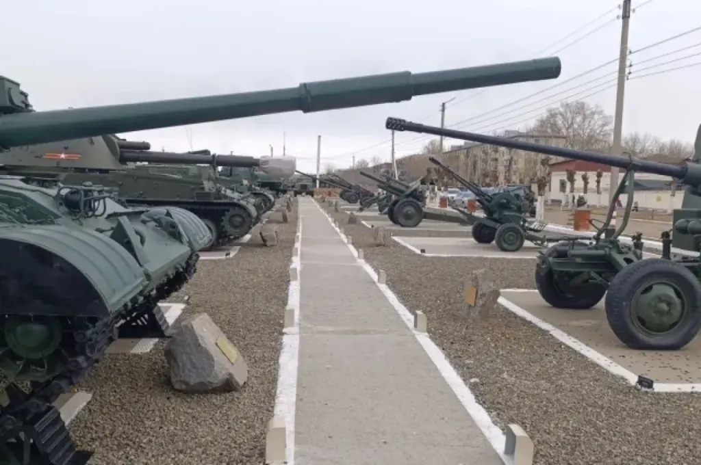В Борзе открыли парк «Патриот» с военной техникой
