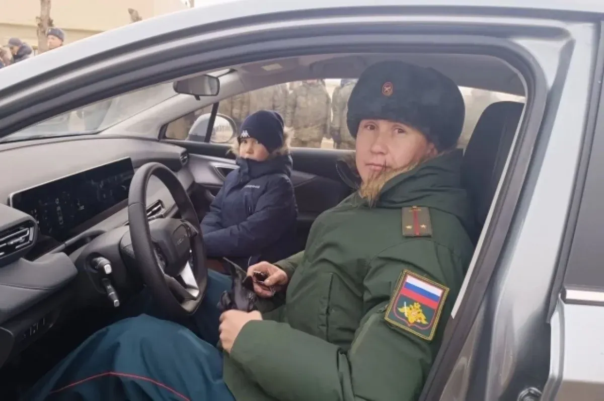 Ветерану из Борзи вручили адаптированный автомобиль после ранения