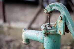 В Каштаке из-за аварии без воды остались 22 дома и детсад