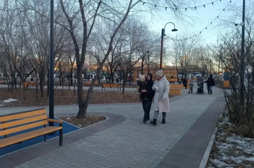В Чите открыли обновлённый семейный сквер рядом с ЗАГСом